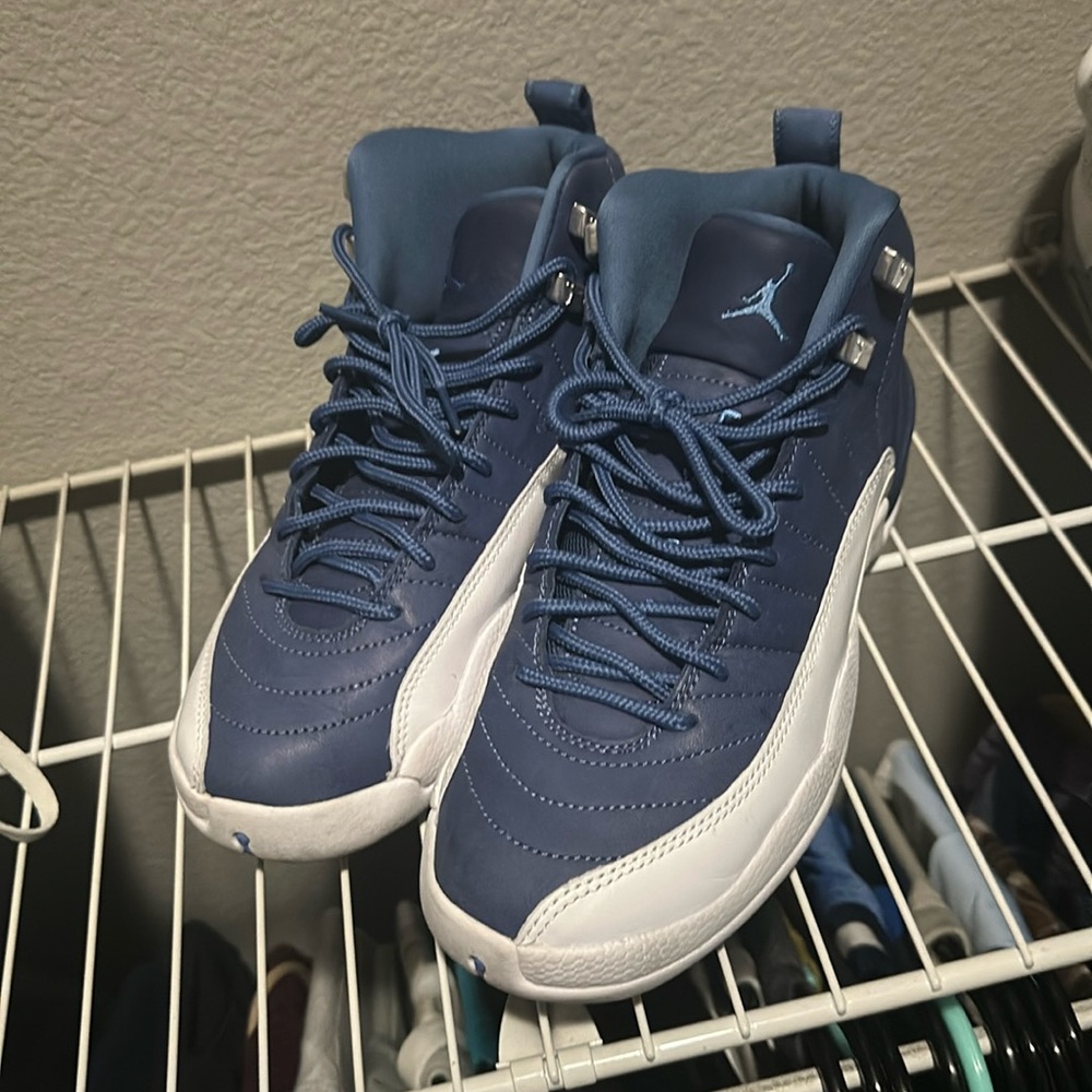 Jordan 12 indigo